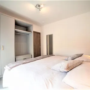  Apartment Isky