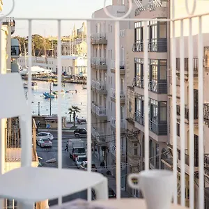 Gæstehus Island, Gzira